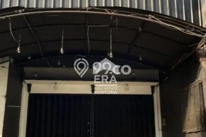 Disewakan Ruko di Pusat Kota Malang Ramai Strategis Disewakan Ruko di Pusat Kota Malang Ramai Strategis