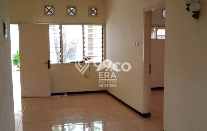 Jarang Ada! Rumah Sewa 5 Kamar Bagus Siap Huni Malang Kota Jarang Ada! Rumah Sewa 5 Kamar Bagus Siap Huni Malang Kota