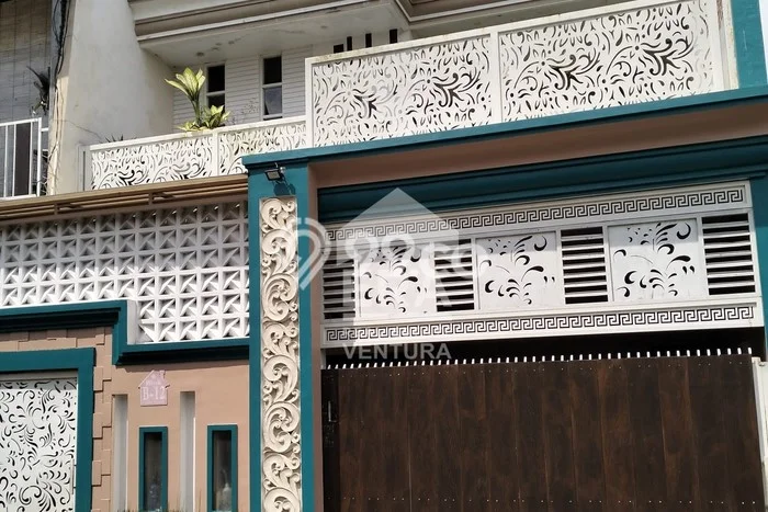 Rumah Lokasi Strategis area Pakisaji, Malang, LT 98m2m² LB 140m2m² Rumah Lokasi Strategis area Pakisaji, Malang, LT 98m2m² LB 140m2m²
