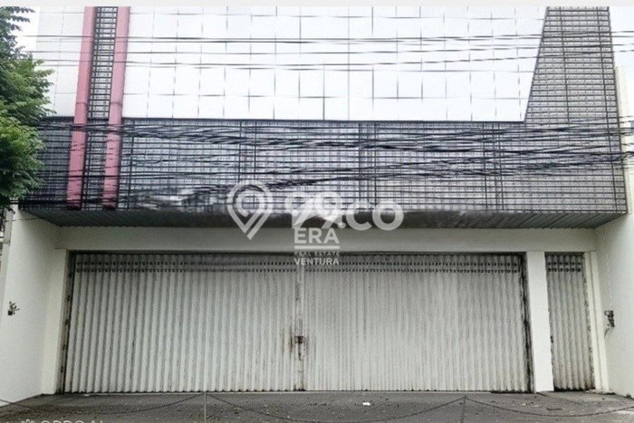 Ruko Disewa di Malang dengan LB 300m2 Area Komersial Ramai Ruko Disewa di Malang dengan LB 300m2 Area Komersial Ramai