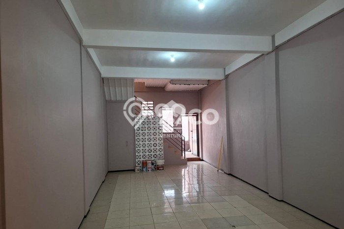 FOR RENT! Ruko di Soekarno Hatta Cocok untuk Bisnis 128m2 FOR RENT! Ruko di Soekarno Hatta Cocok untuk Bisnis 128m2