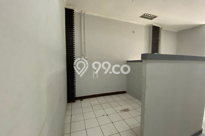 Unit Ruko Dijual di Jakarta Selatan LT 72m2 & LB 288m2 Unit Ruko Dijual di Jakarta Selatan LT 72m2 & LB 288m2