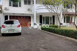 Jarang Ada! Rumah Sewa 5 Kamar Nyaman Siap Huni Pejaten Jarang Ada! Rumah Sewa 5 Kamar Nyaman Siap Huni Pejaten