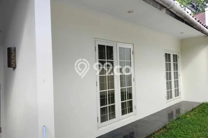 NEW LISTING! Rumah kawasan , Ready, 3 KT, Dekat Jakarta Selatan, Jakarta Selatan, Luas 300m2m² Bangunan 250m2m² NEW LISTING! Rumah kawasan , Ready, 3 KT, Dekat Jakarta Selatan, Jakarta Selatan, Luas 300m2m² Bangunan 250m2m²