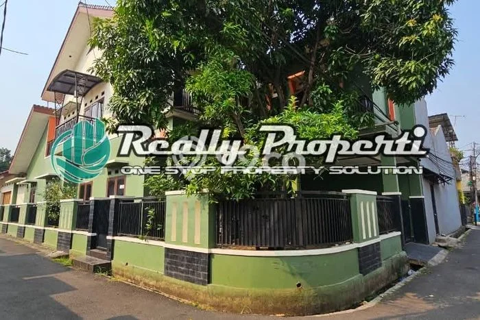 Disewakan! Rumah 5 Kamar Tidur &
3 Kamar Mandi di Lubang Buaya, Jakarta Timur Disewakan! Rumah 5 Kamar Tidur &
3 Kamar Mandi di Lubang Buaya, Jakarta Timur
