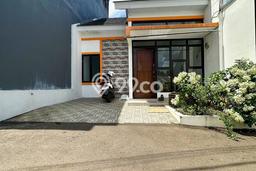 For Sale Hunian Rumah Terawat 2 KT di Bambu Apus, Jakarta Timur For Sale Hunian Rumah Terawat 2 KT di Bambu Apus, Jakarta Timur