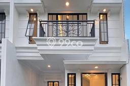 Rumah Strategis Minimalis Lb 100m2 di Jagakarsa, Jakarta Selatan Rumah Strategis Minimalis Lb 100m2 di Jagakarsa, Jakarta Selatan