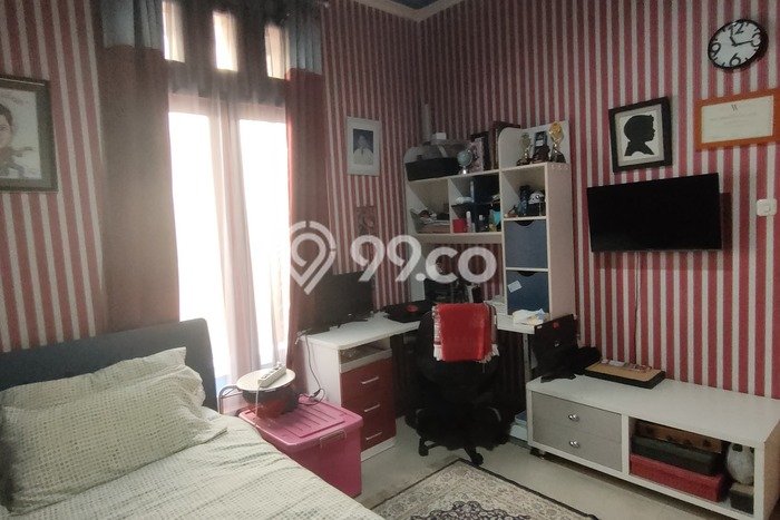 Dijual Rumah Mewah Elegan Dengan View Cantik di Jatiwaringin, Jakarta Timur Dijual Rumah Mewah Elegan Dengan View Cantik di Jatiwaringin, Jakarta Timur