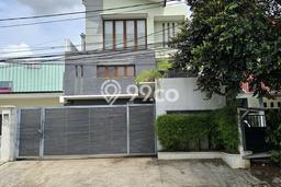For Sale! Luxury House LT 210m2 Desain Modern di Rawamangun For Sale! Luxury House LT 210m2 Desain Modern di Rawamangun