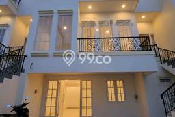 Rumah Luxury Modern Tanpa Renovasi di Kayu Putih Jakarta Timur Rumah Luxury Modern Tanpa Renovasi di Kayu Putih Jakarta Timur