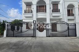 Dijual Rumah Elit Exclusive di Duren Sawit, Jakarta Timur Dijual Rumah Elit Exclusive di Duren Sawit, Jakarta Timur