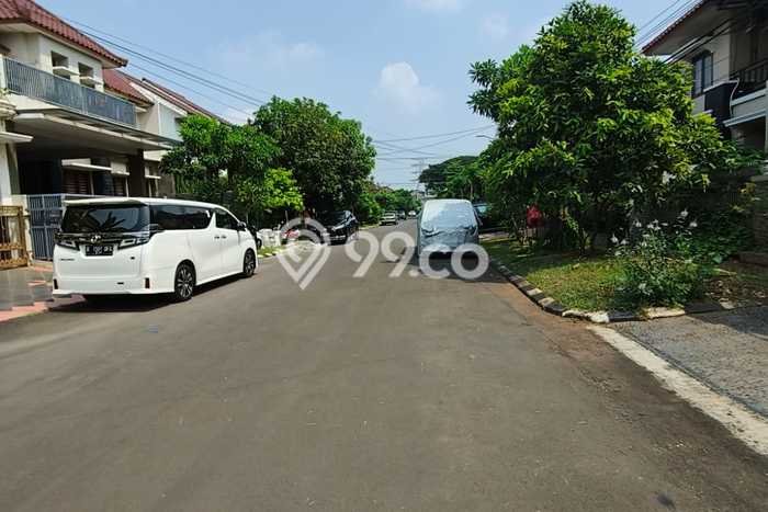 Lokasi strategis! Rumah siap pakai disewakan di Rawalumbu LB 300m2 Lokasi strategis! Rumah siap pakai disewakan di Rawalumbu LB 300m2