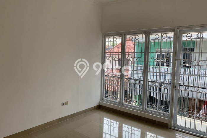DREAM HOME! Rumah di , 4 KM, Free Banjir, LT 135m2m² Bangunan 225m2m² DREAM HOME! Rumah di , 4 KM, Free Banjir, LT 135m2m² Bangunan 225m2m²