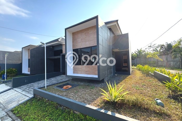 Dijual Rumah 3 Kamar Lokasi Strategis Nyaman dan Strategis di Semarang Barat Dijual Rumah 3 Kamar Lokasi Strategis Nyaman dan Strategis di Semarang Barat