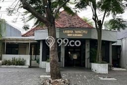Jual Cepat Rumah dengan Luas Tanah 508m2m² dan Luas Bangunan 450m2m² di Kawasan Raya Darmo, Surabaya Jual Cepat Rumah dengan Luas Tanah 508m2m² dan Luas Bangunan 450m2m² di Kawasan Raya Darmo, Surabaya