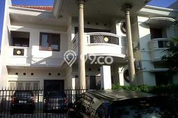 For Sale Rumah Mewah Exclusive di Wiyung, Surabaya For Sale Rumah Mewah Exclusive di Wiyung, Surabaya