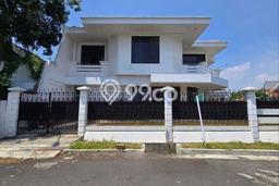 Dijual Rumah Premium dengan Fasilitas Sekitar Lengkap di Gubeng, Surabaya Dijual Rumah Premium dengan Fasilitas Sekitar Lengkap di Gubeng, Surabaya
