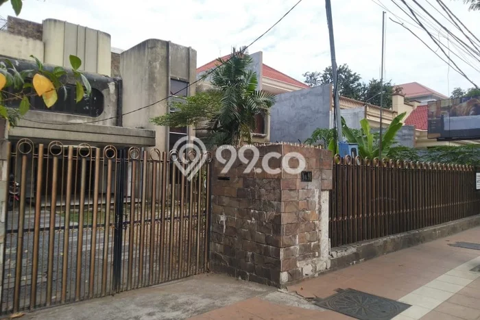 Dijual Rumah Mewah Elegan Dengan View Eksklusif di Raya Darmo, Surabaya Dijual Rumah Mewah Elegan Dengan View Eksklusif di Raya Darmo, Surabaya