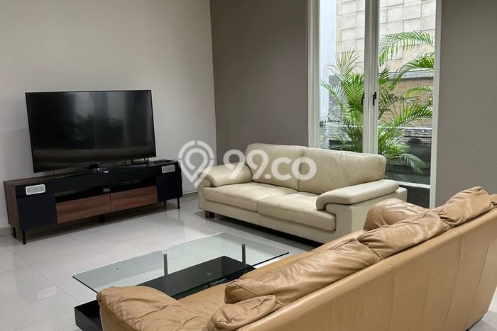 Rumah Elit Modern Tanpa Renovasi di Citraland Surabaya Rumah Elit Modern Tanpa Renovasi di Citraland Surabaya