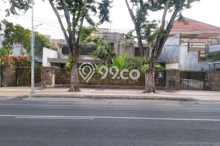 Dijual Rumah Mewah Elegan Dengan View Eksklusif di Raya Darmo, Surabaya Dijual Rumah Mewah Elegan Dengan View Eksklusif di Raya Darmo, Surabaya