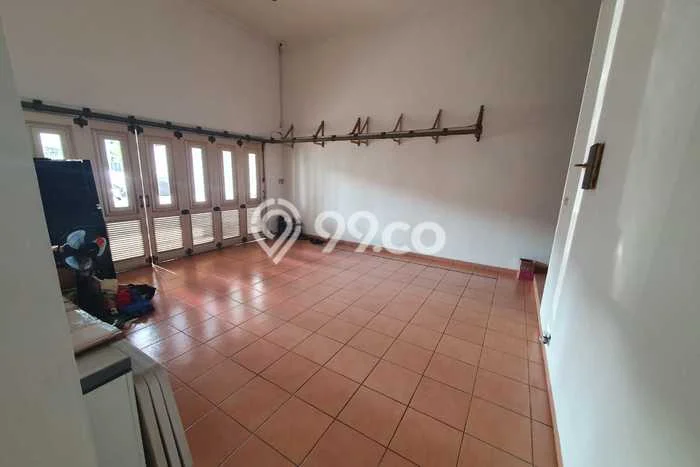 Rumah Luxury Modern Tanpa Renovasi di Intercon Jakarta Barat Rumah Luxury Modern Tanpa Renovasi di Intercon Jakarta Barat
