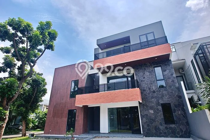Rumah Elit LB 700m2 Siap Huni Desain Elegan di Alam Sutera, Tangerang Rumah Elit LB 700m2 Siap Huni Desain Elegan di Alam Sutera, Tangerang