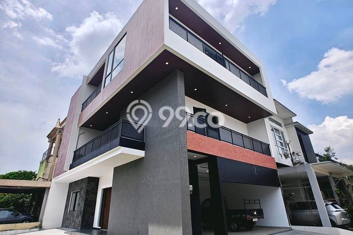 Dijual Rumah Mewah Elegan Dengan View Cantik di Alam Sutera, Tangerang Dijual Rumah Mewah Elegan Dengan View Cantik di Alam Sutera, Tangerang
