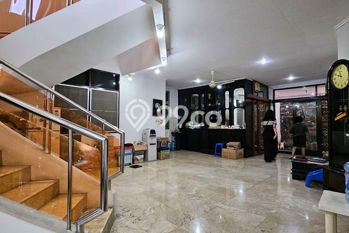 Rumah Luxury Modern Siap Huni di Intercon Jakarta Barat Rumah Luxury Modern Siap Huni di Intercon Jakarta Barat