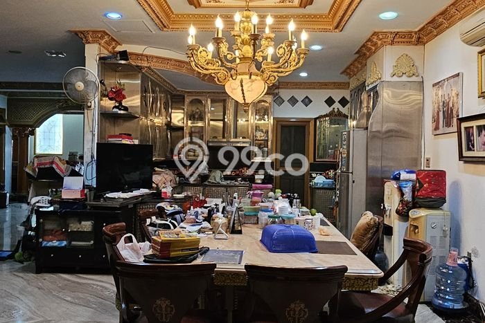 Rumah Elit Modern Tanpa Renovasi di Puri Indah Jakarta Barat Rumah Elit Modern Tanpa Renovasi di Puri Indah Jakarta Barat