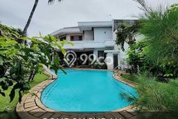 Rumah Luxury Modern Tanpa Renovasi di Pondok Indah Jakarta Selatan Rumah Luxury Modern Tanpa Renovasi di Pondok Indah Jakarta Selatan