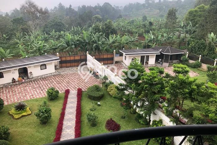 Dijual Vila Kawasan Puncak, Ukuran 2050m², Area Nyaman Dijual Vila Kawasan Puncak, Ukuran 2050m², Area Nyaman