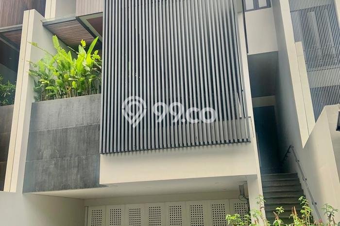 Dijual Rumah Premium dengan Fasilitas Sekitar Lengkap di Cilandak, Jakarta Selatan Dijual Rumah Premium dengan Fasilitas Sekitar Lengkap di Cilandak, Jakarta Selatan