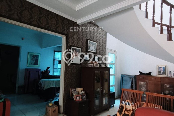 Rumah Mewah Siap Huni LT 224m2 di Serpong Utara, Tangerang Selatan Rumah Mewah Siap Huni LT 224m2 di Serpong Utara, Tangerang Selatan