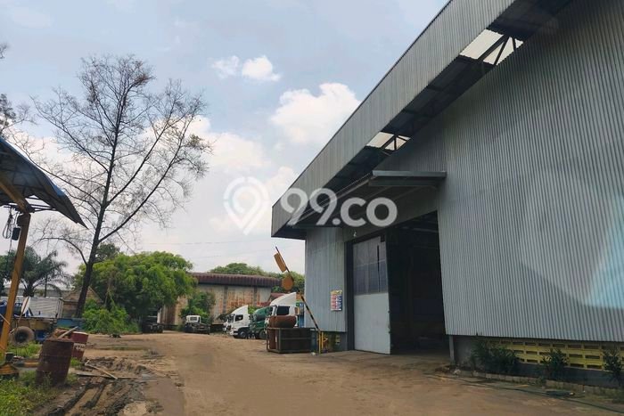 Pabrik Strategis di Bekasi Kota, Luas 15000m², Jalan Utama, Berkembang Pabrik Strategis di Bekasi Kota, Luas 15000m², Jalan Utama, Berkembang