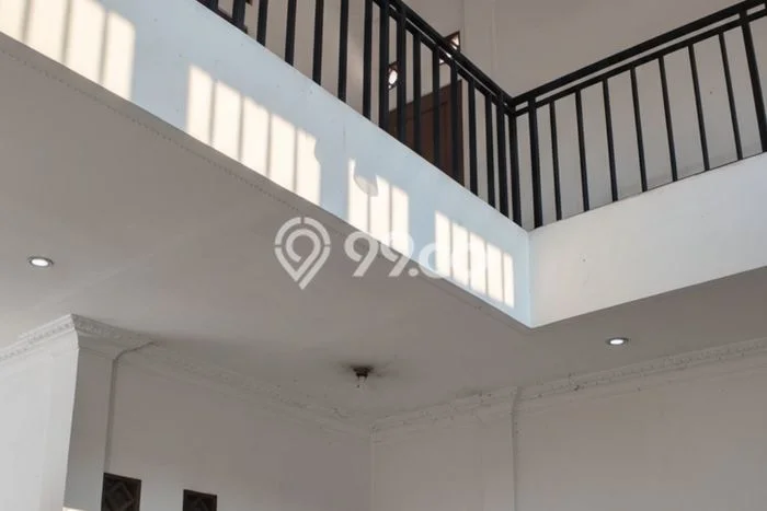 Siap Huni Hunian Elit 5 Kamar di BSD Dekat ke Mana Pun Siap Huni Hunian Elit 5 Kamar di BSD Dekat ke Mana Pun