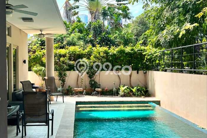 Lokasi strategis! Rumah siap pakai disewakan di SCBD LB 800m2 Lokasi strategis! Rumah siap pakai disewakan di SCBD LB 800m2