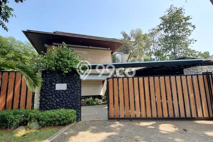 Rumah Luxury Modern Siap Huni di Sentul City Bogor Rumah Luxury Modern Siap Huni di Sentul City Bogor