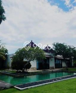 For Sale Vila Kawasan , Ukuran 24654m2m², Posisi Strategis For Sale Vila Kawasan , Ukuran 24654m2m², Posisi Strategis