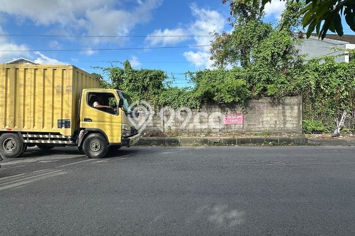Lahan Dijual Lokasi Denpasar Utara, Denpasar dengan Luas Tanah 990m2 dan Status SHM Lahan Dijual Lokasi Denpasar Utara, Denpasar dengan Luas Tanah 990m2 dan Status SHM