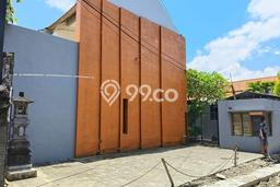 Vila Kawasan , Area 450m2m², Akses Mudah Pusat Kota Vila Kawasan , Area 450m2m², Akses Mudah Pusat Kota