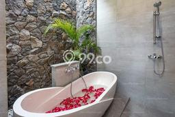 HOT DEAL! Vila Kawasan Kuta Selatan, Area 200m2m², Lokasi Strategis HOT DEAL! Vila Kawasan Kuta Selatan, Area 200m2m², Lokasi Strategis