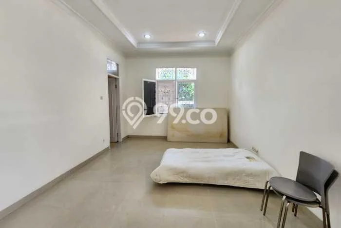 Rumah di Singgasana, 3 KM, Akses Mudah Fasilitas Umum, Luas 230m² LB 300m² Rumah di Singgasana, 3 KM, Akses Mudah Fasilitas Umum, Luas 230m² LB 300m²