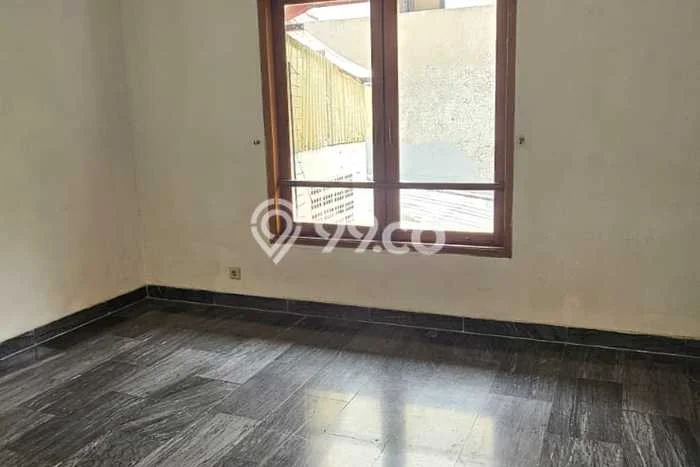 Disewakan! Rumah 4 Kamar Tidur &
3 Kamar Mandi di Tanjung Barat, Jakarta Selatan Disewakan! Rumah 4 Kamar Tidur &
3 Kamar Mandi di Tanjung Barat, Jakarta Selatan