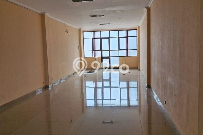 Ruko Lokasi Strategis di , Luas 175m2m², For Rent, Pusat Komersial Ruko Lokasi Strategis di , Luas 175m2m², For Rent, Pusat Komersial