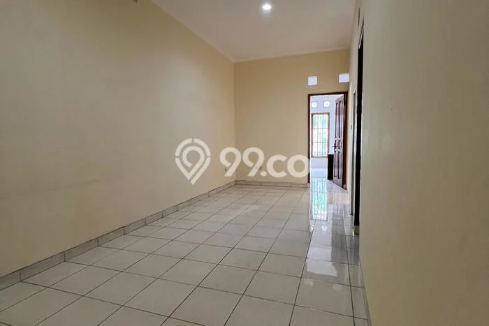 Disewakan! Rumah 3 Kamar Tidur &
3 Kamar Mandi di Pejaten, Jakarta Selatan Disewakan! Rumah 3 Kamar Tidur &
3 Kamar Mandi di Pejaten, Jakarta Selatan