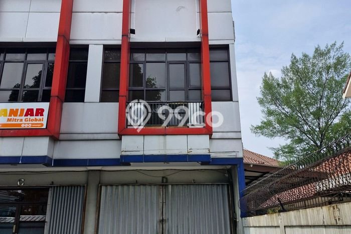 Ruko Lokasi Strategis di , Luas 175m2m², For Rent, Pusat Komersial Ruko Lokasi Strategis di , Luas 175m2m², For Rent, Pusat Komersial