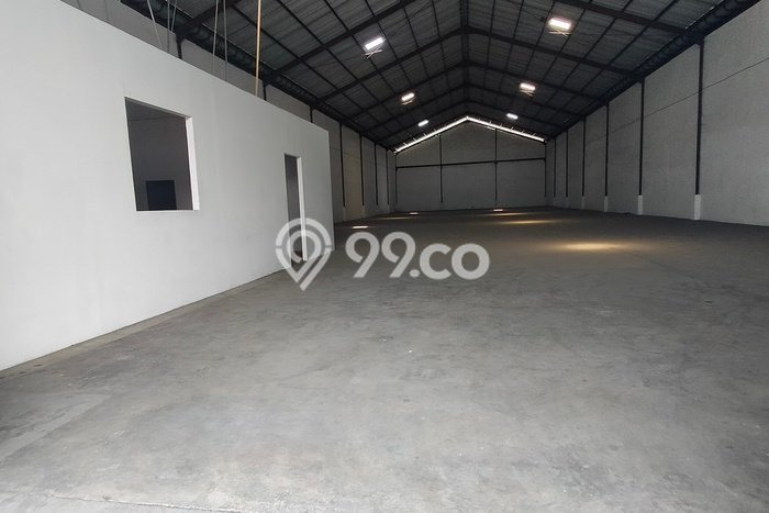 Gudang disewakan di Asemrowo Surabaya dengan luas bangunan 980m2 Gudang disewakan di Asemrowo Surabaya dengan luas bangunan 980m2