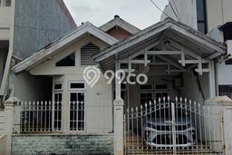 Rumah Luas Asri 4 KT Siap Pakai di Wonorejo Surabaya Rumah Luas Asri 4 KT Siap Pakai di Wonorejo Surabaya