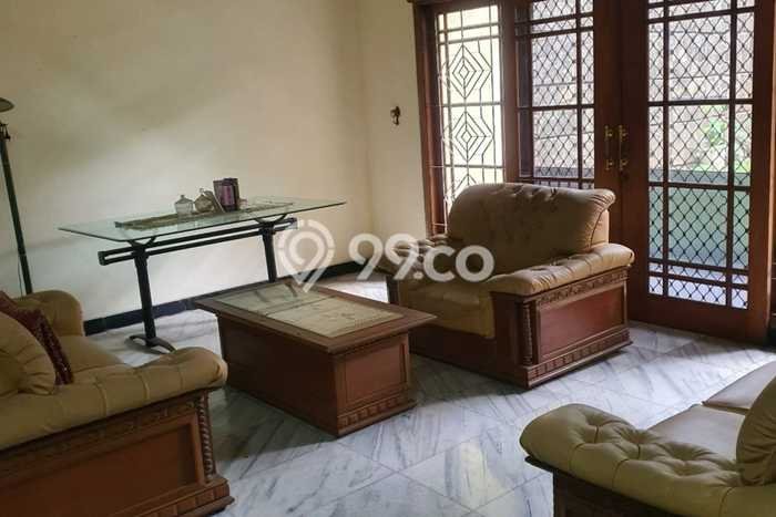 Siap Huni Rumah Mewah 5 Kamar di Ciracas Dekat ke Mana Pun Siap Huni Rumah Mewah 5 Kamar di Ciracas Dekat ke Mana Pun