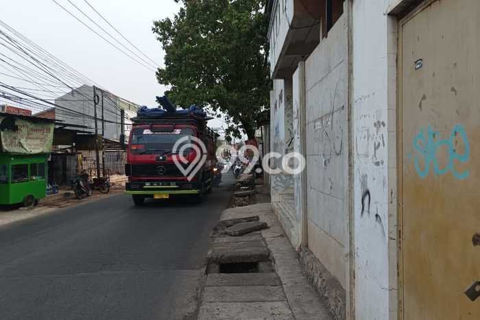 Gudang For Rent Kawasan Bekasi Timur, Luas 1100m², Jalan Strategis, Akses Bagus Gudang For Rent Kawasan Bekasi Timur, Luas 1100m², Jalan Strategis, Akses Bagus
